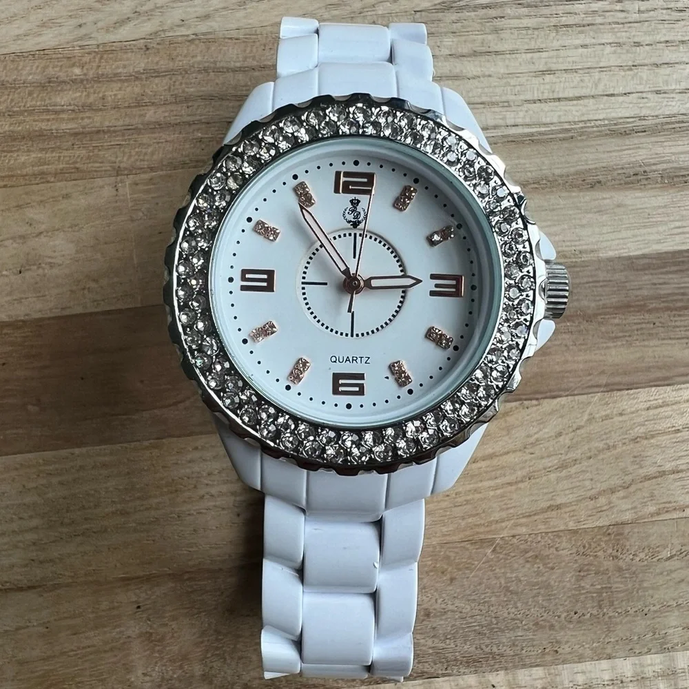 Premier Designs ladies white hot rhinestone fashion watch NEW BATTERY